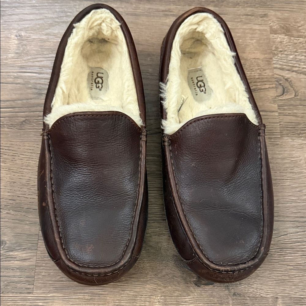 UGG Men's Dark Brown Leather Slip-Ons Ascot Matte Leather Slipper Size 10